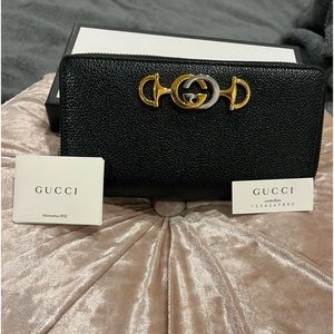 BNWT Gucci Zumi GG zip around black wallet. 27551 8402